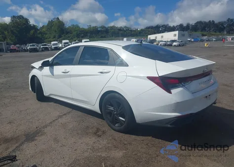 2023 Hyundai Elantra Sel z USA, uszkodzony, nr VIN 5NPLM4AG1PH101663